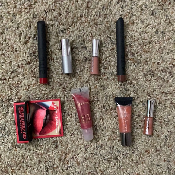 High End Lipstick and Lipgloss Deluxe Size Sampler - Picture 1 of 7